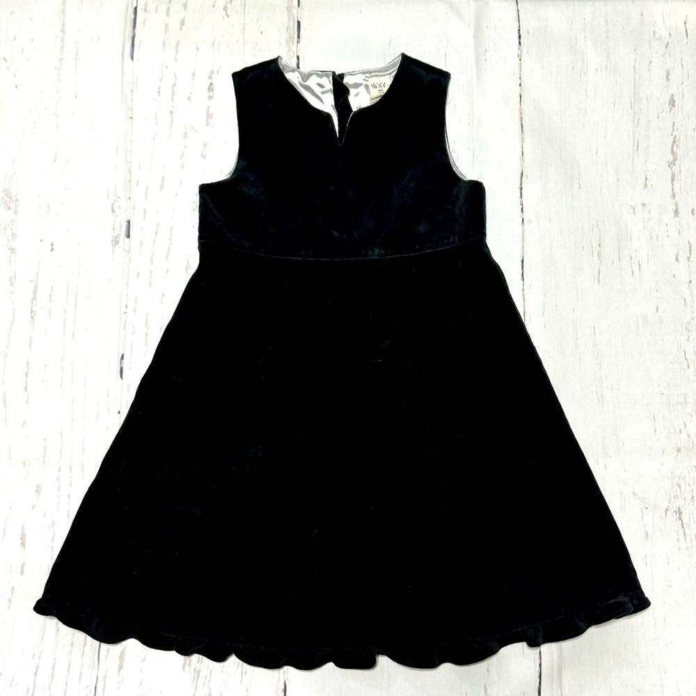 Baby Gap girls 5Y black velvet ruffle bottom v-neck sleeveless dress